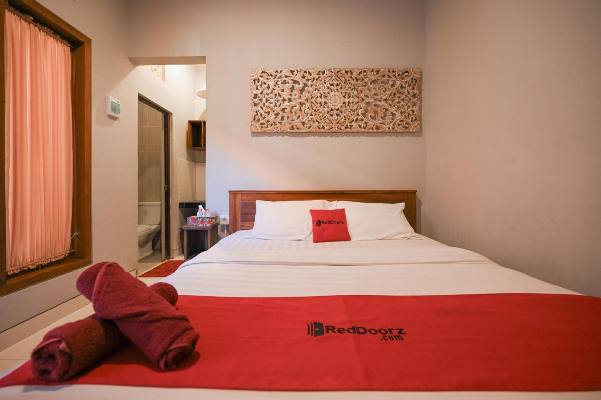 Reddoorz Near Mertasari Beach 2 Pesanggaran ภายนอก รูปภาพ