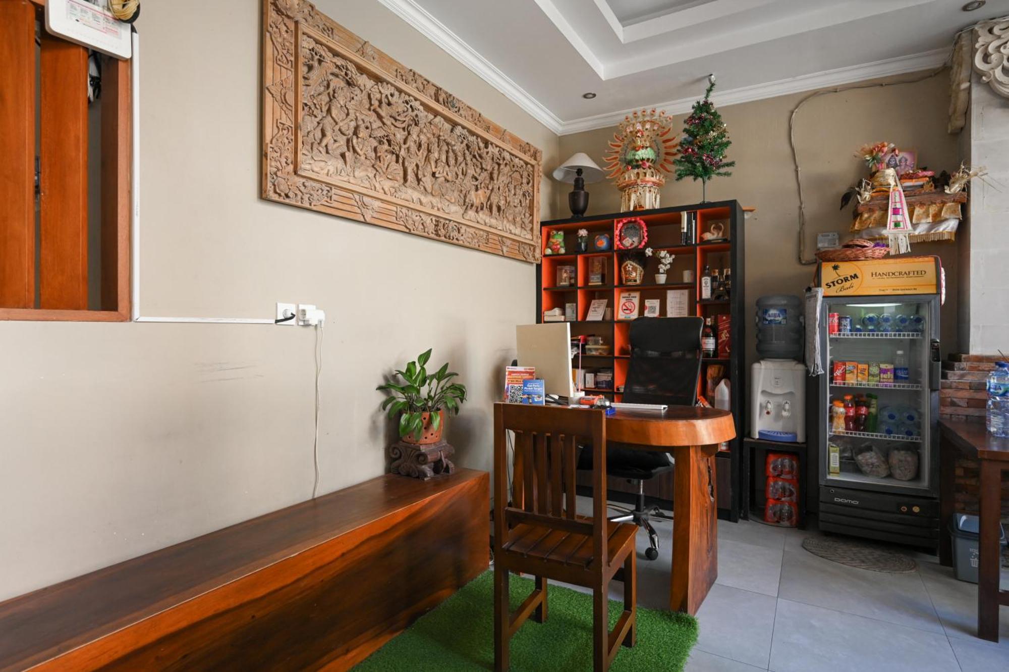 Reddoorz Near Mertasari Beach 2 Pesanggaran ภายนอก รูปภาพ