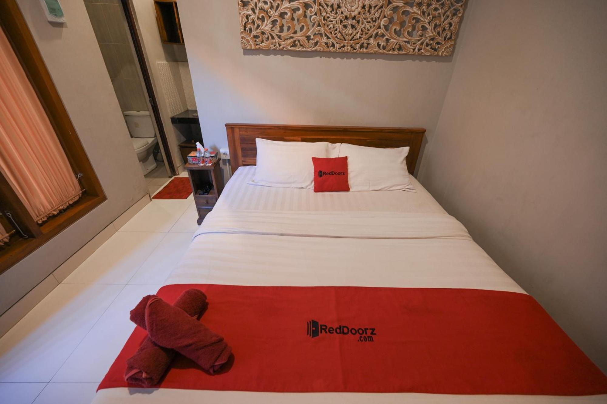 Reddoorz Near Mertasari Beach 2 Pesanggaran ภายนอก รูปภาพ