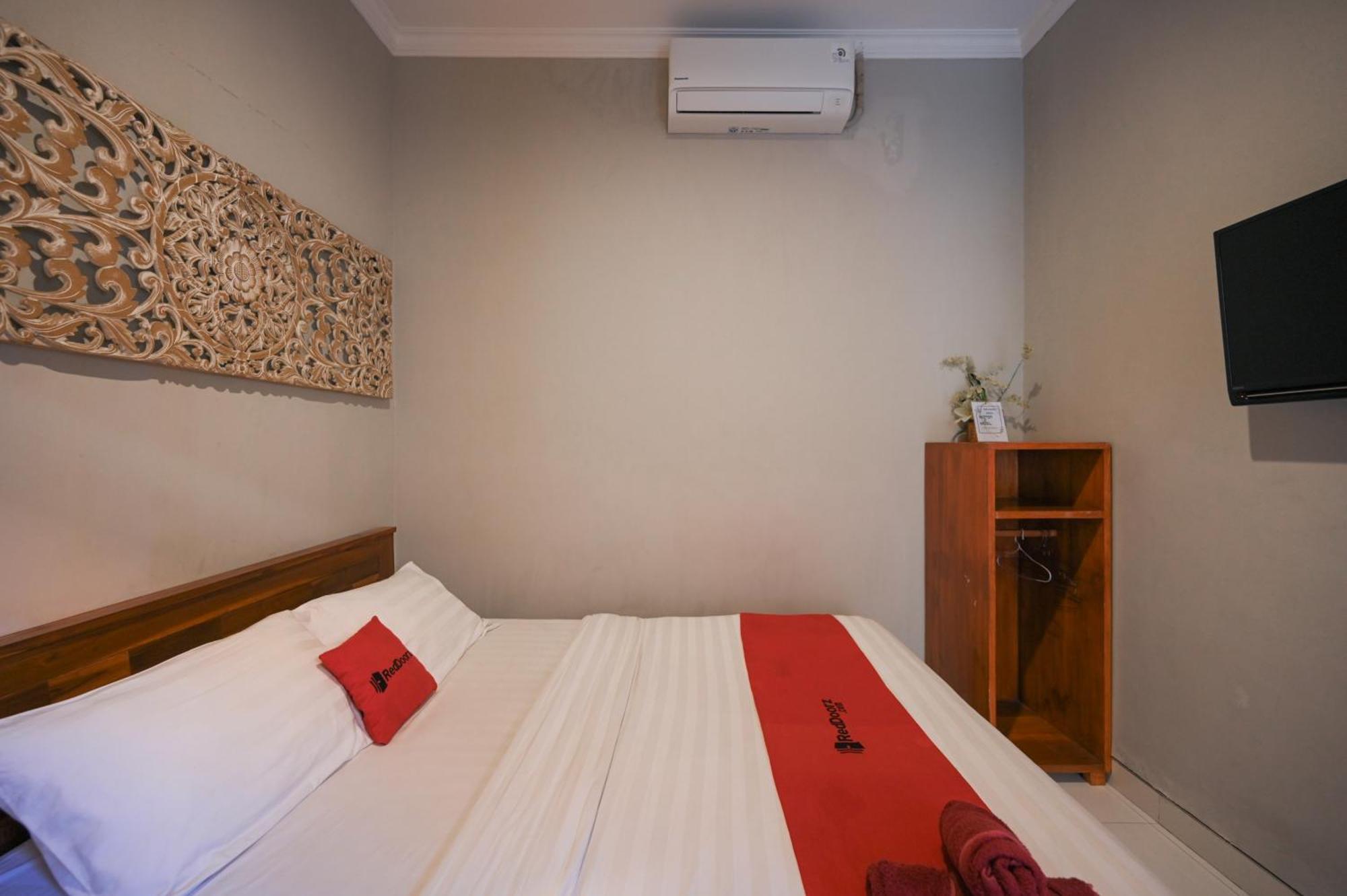Reddoorz Near Mertasari Beach 2 Pesanggaran ภายนอก รูปภาพ