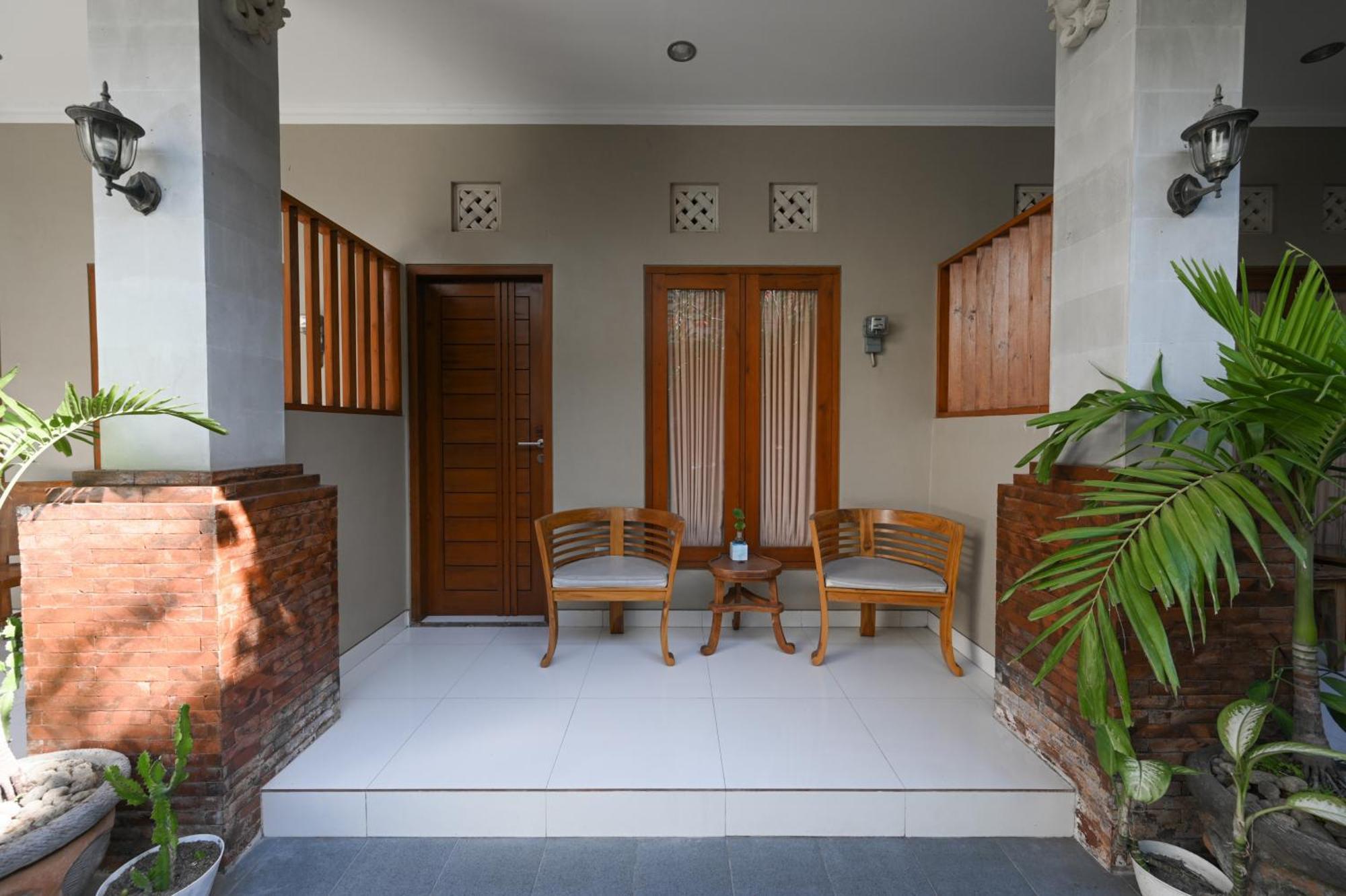 Reddoorz Near Mertasari Beach 2 Pesanggaran ภายนอก รูปภาพ
