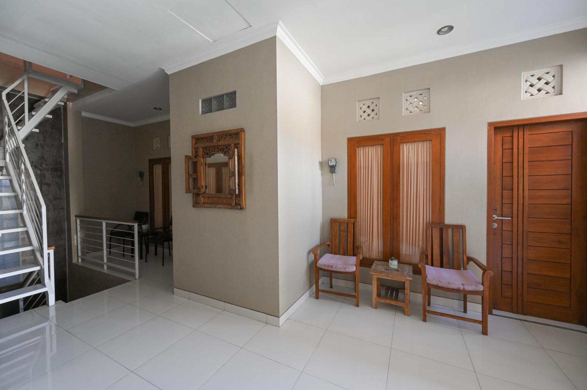 Reddoorz Near Mertasari Beach 2 Pesanggaran ภายนอก รูปภาพ