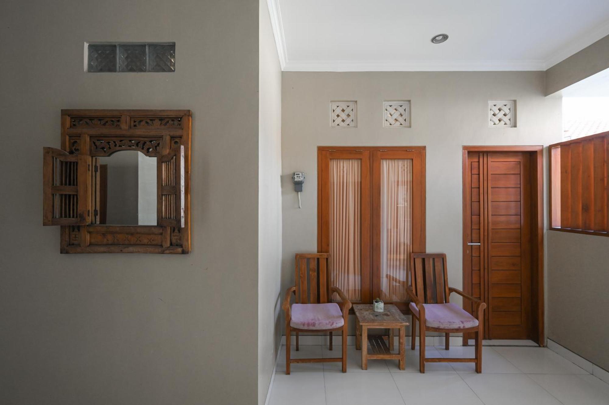 Reddoorz Near Mertasari Beach 2 Pesanggaran ภายนอก รูปภาพ