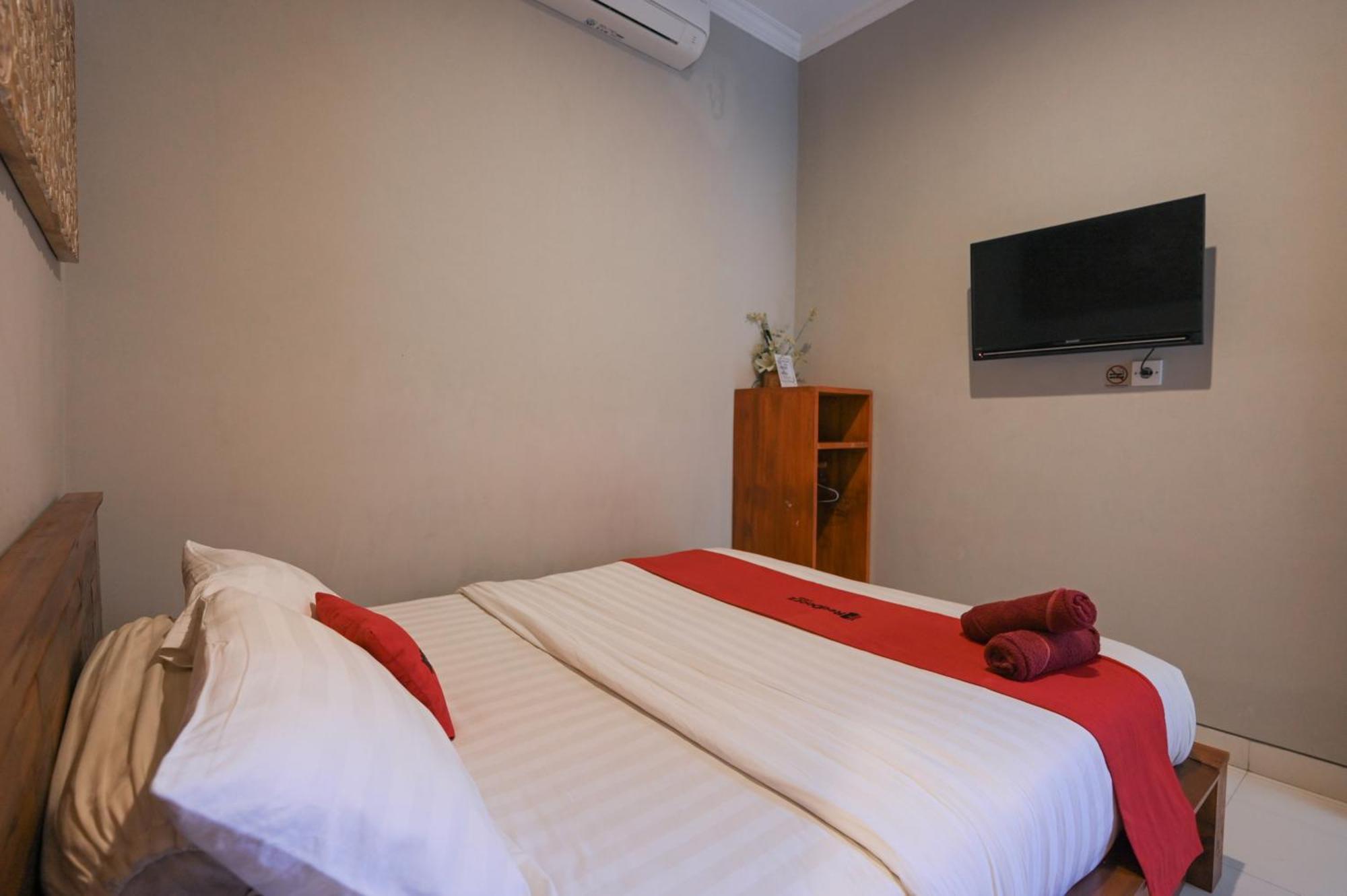 Reddoorz Near Mertasari Beach 2 Pesanggaran ภายนอก รูปภาพ