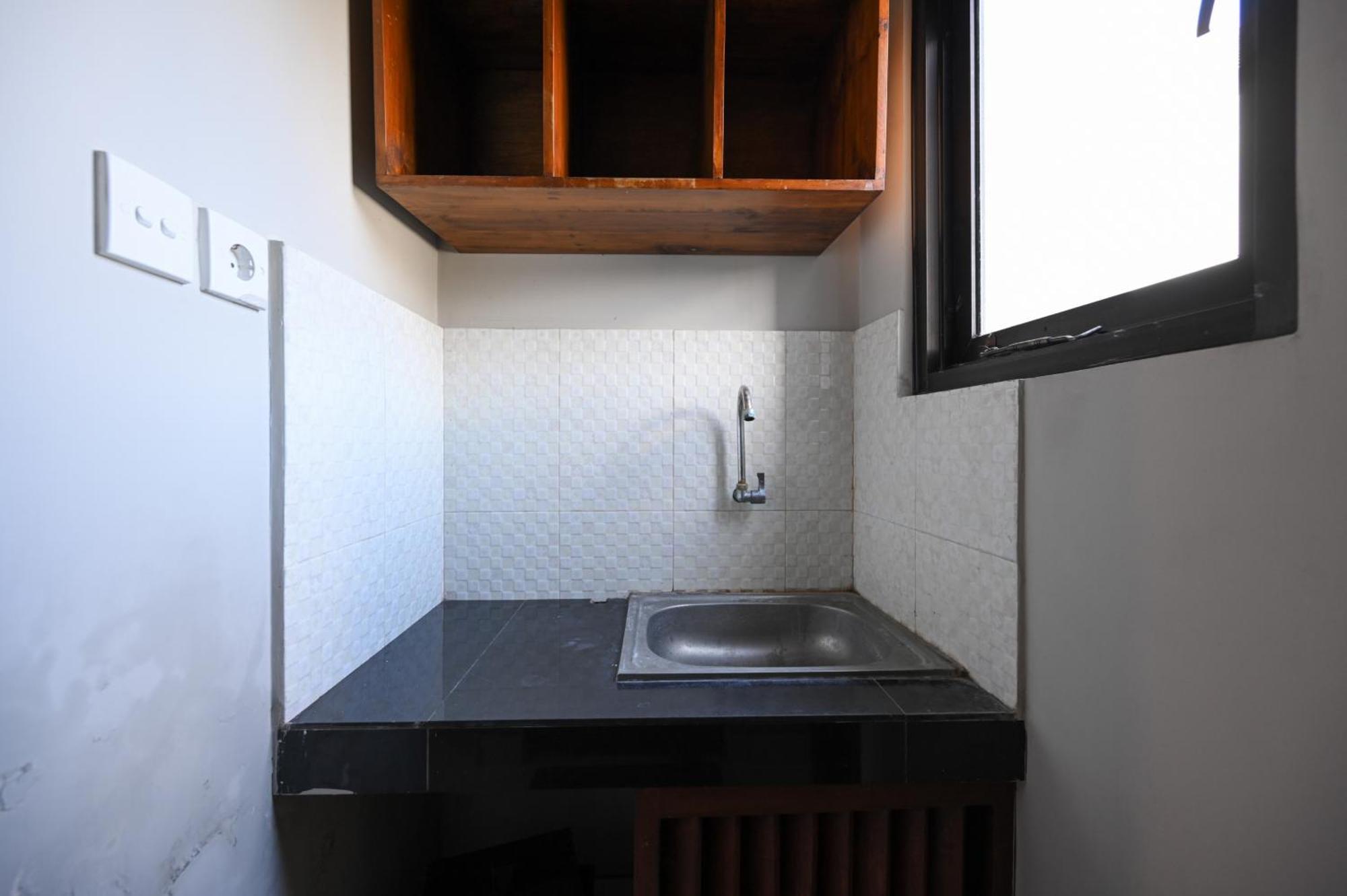 Reddoorz Near Mertasari Beach 2 Pesanggaran ภายนอก รูปภาพ