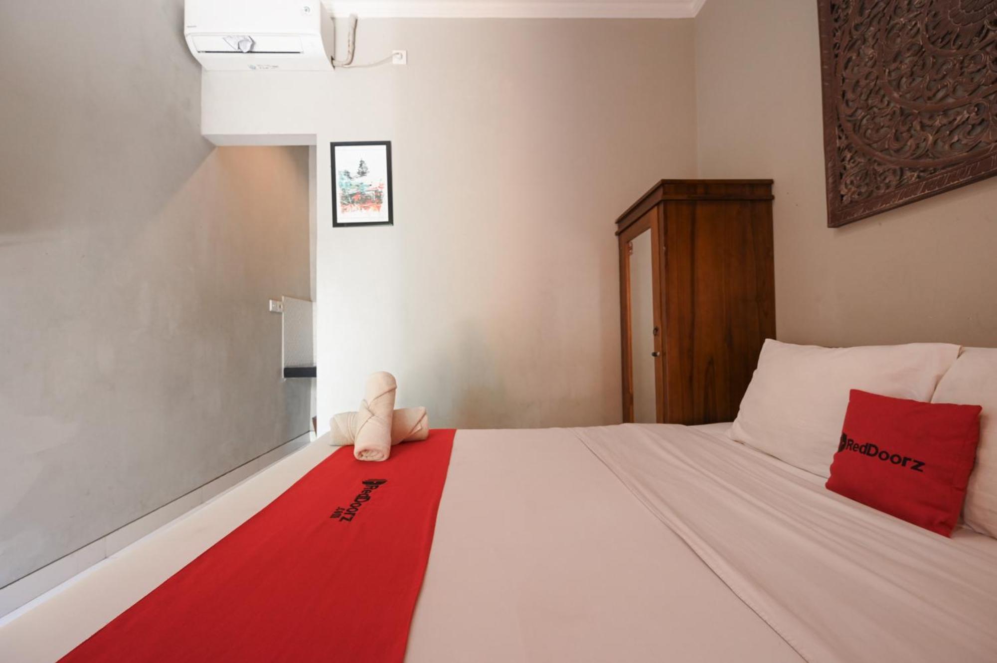 Reddoorz Near Mertasari Beach 2 Pesanggaran ภายนอก รูปภาพ